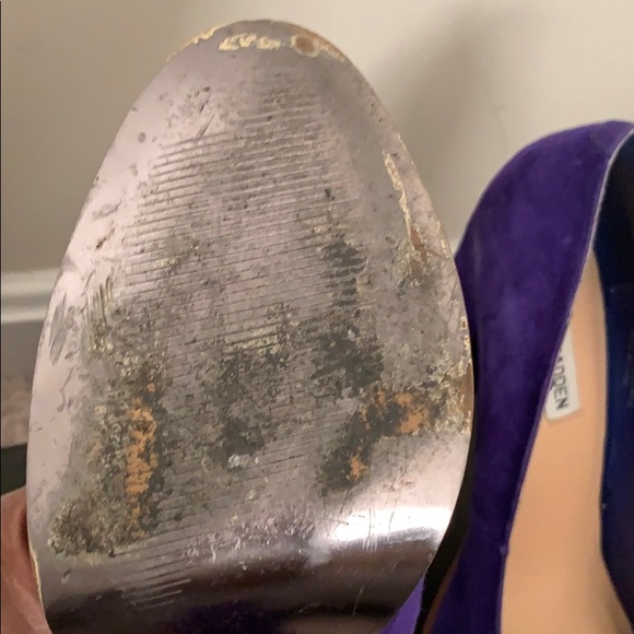 Rounded Toe, Purple Hue Heels - Picture 3 of 3